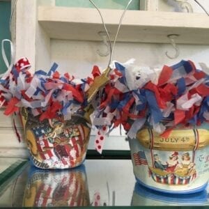 Decorative cup with a july Red Whit Blue (paper)