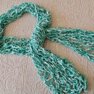 Green/white Shawlette