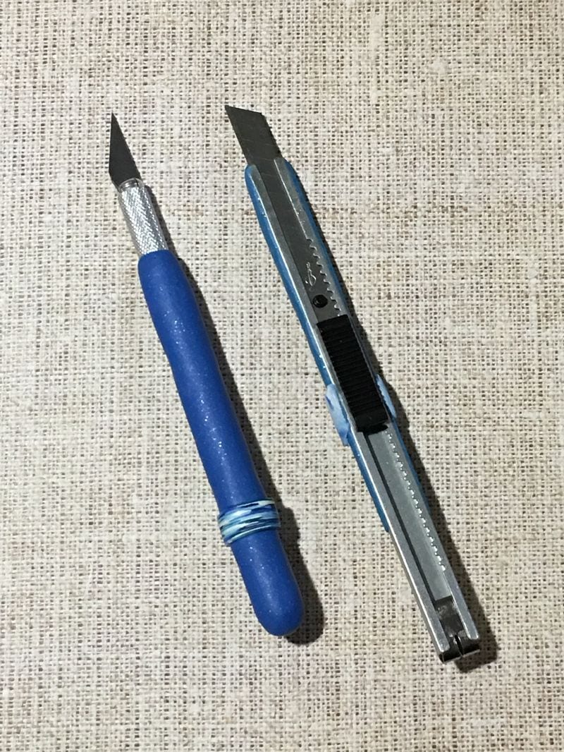 Blue Craft Blade set with flowers - Image 4